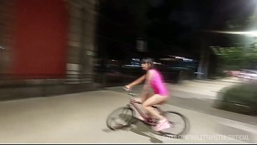 Download Video - Aventuras en el PARQUE DE LA CIUDADELA flaquita culona