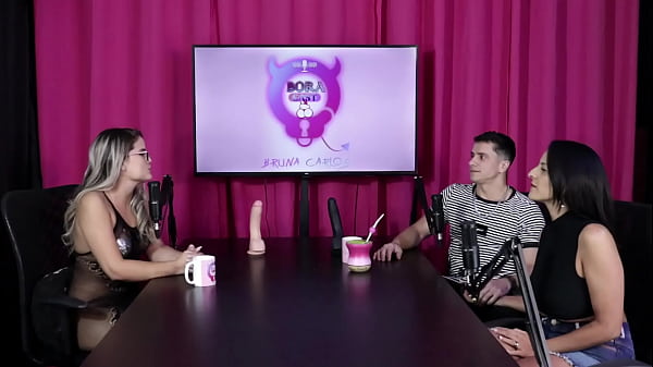 Download Video - &Eacute; poliamorista&comma; e gosta de um menage&comma; mas ainda tem alguns obst&aacute;culos a serem vencidos - Dig&atilde;o da Ilha &lpar;SHEER&sol;RED&rpar;