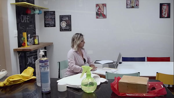 Matheus Castro fucking Mia Linz. Sexy Hot is now HotGo! Visit: https://bit.ly/hotgotv