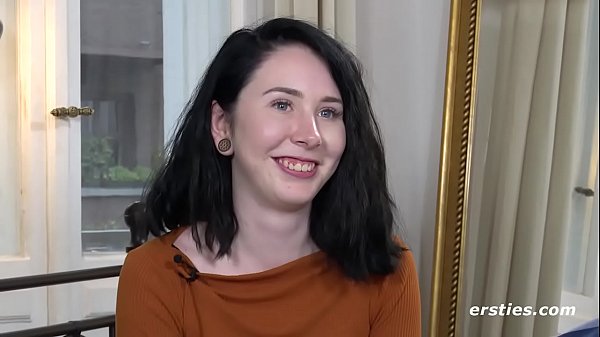 Download Video - Joana ERSTES Mal vor der Kamera