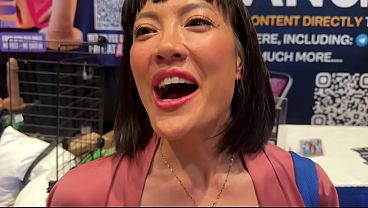 Gapedaddy Meets Kitty Chow