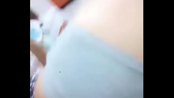 thumb solo ella