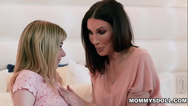 Stepdaughter Demi Hawks learning dorm room education from her stepmom Shay Sights