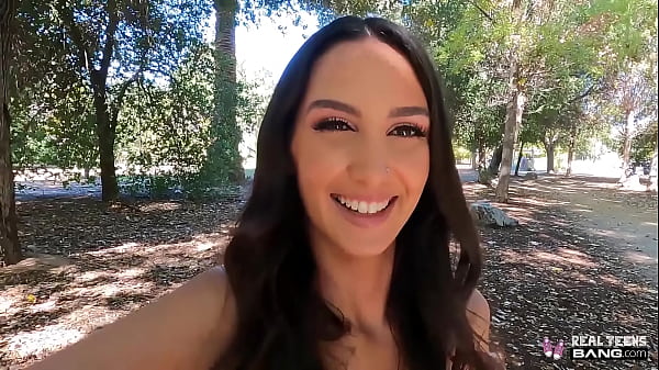 Real Teens - Gorgeous Teen Natalia Nix Does Her First Porn Scene
