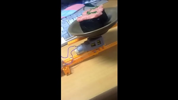 thumb rolling sushi machine