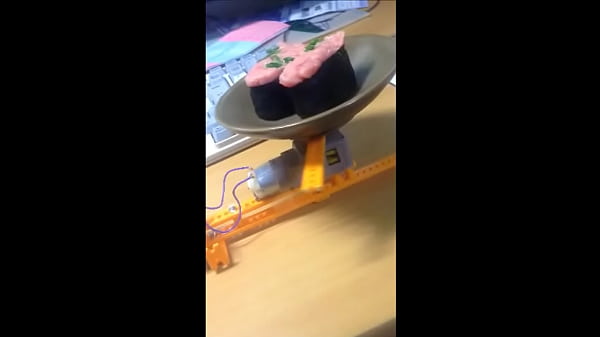 thumb rolling sushi machine