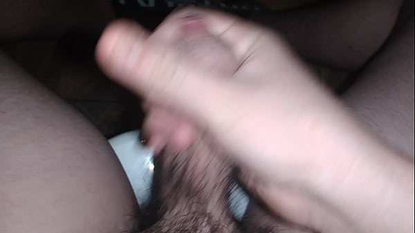 Alguien que le guste los penes pequeños?