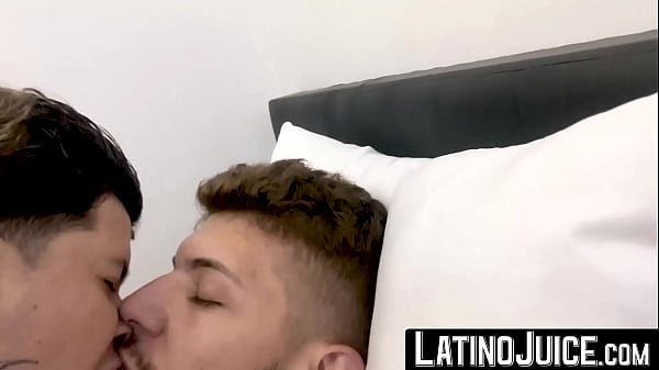 LatinoJuice - Tiago & Maximiliano - Hot bis...