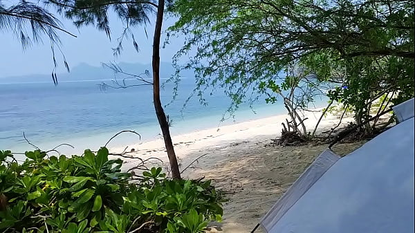 Download Video - Sulit Talaga Pag Solo Ang Isla -Pinay Kinantot Sa Dagat - Risky Public Outdoor Cum In Mouth