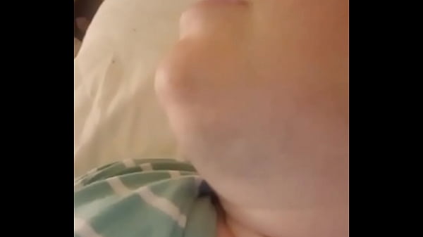 Sarah Styron masturbTing for men