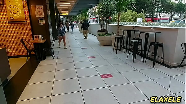 Download Video - MARIDO FOI VIAJAR&comma;FUI ESCONDIDA NO MERCADO E ARRUMEI UM DOTADO PARA FODER MEU CU NO MEU AP&period;&period;&period;&period;&period;&period;