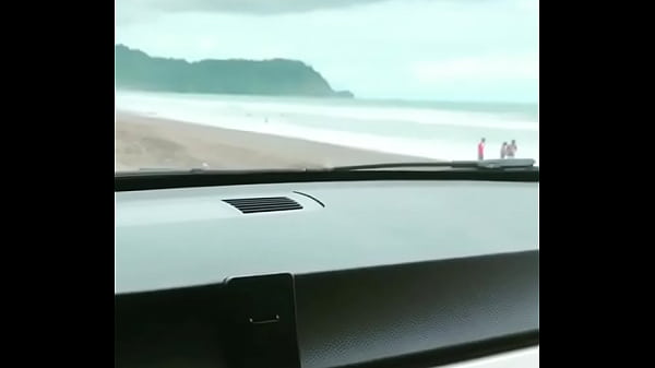 Bikini girl fucking Showing Her Gold Vagina