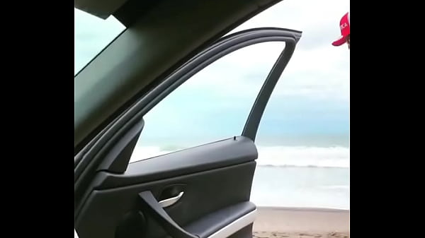 Bikini girl fucking Showing Her Gold Vagina
