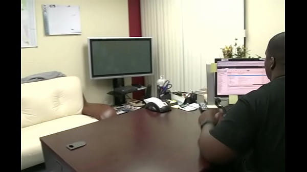 Tiffany Taylor Gets Her Pussy Fucked Live In A Chat Room