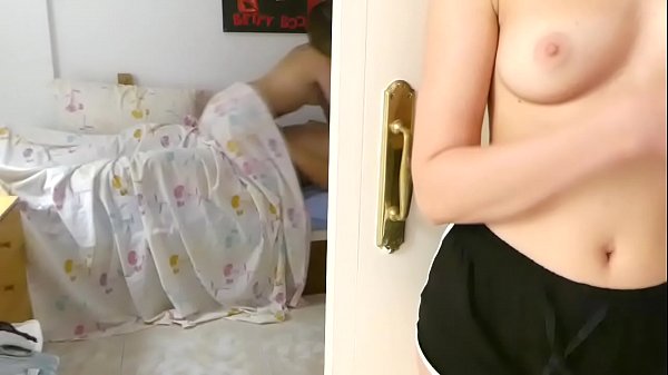 LE HAGO A MI PADRASTRO PORQUE SE FOLLA A MI HER...