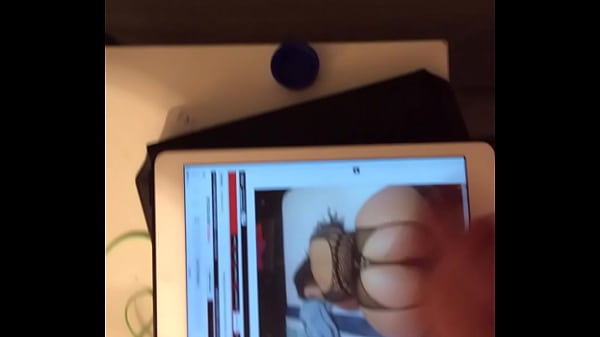 Sexy ass cumshot