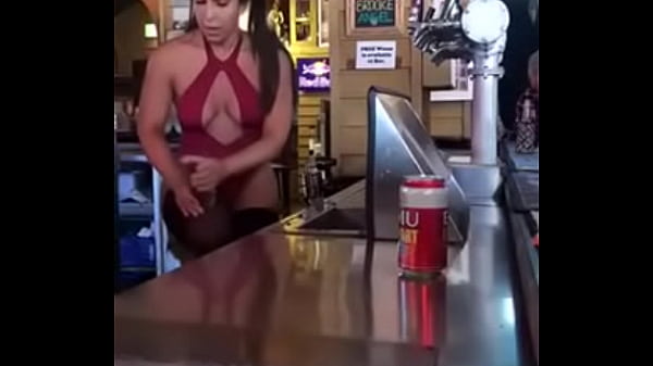 Servindo cerveja da melhor forma poss&iacute;vel