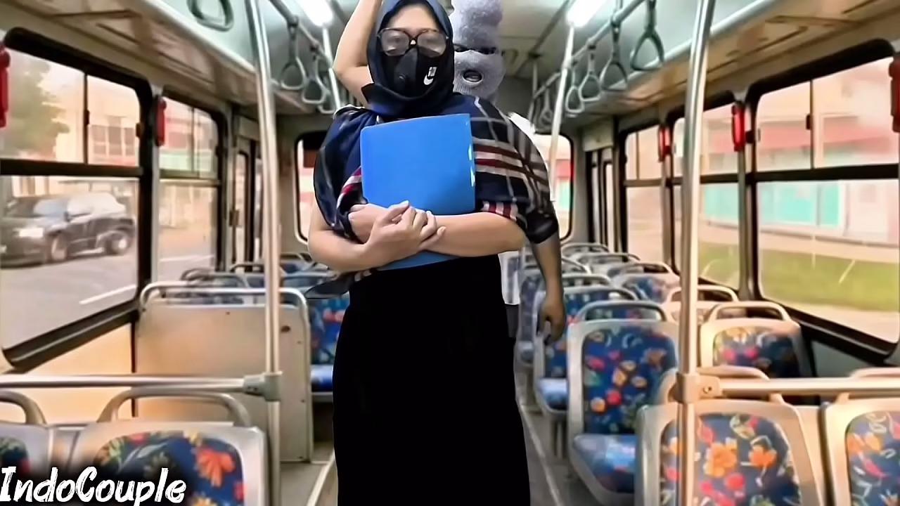 Muslim wife come from University alone in the bus Stranger start fuck her on hijab