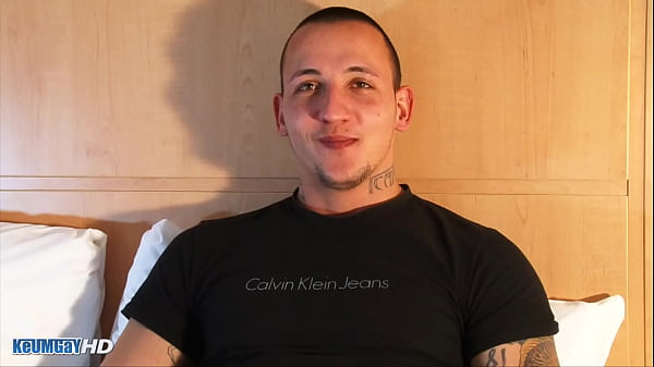 Download Video - True straight boxer guy gets wanked by us in spite of himself&colon; Boris