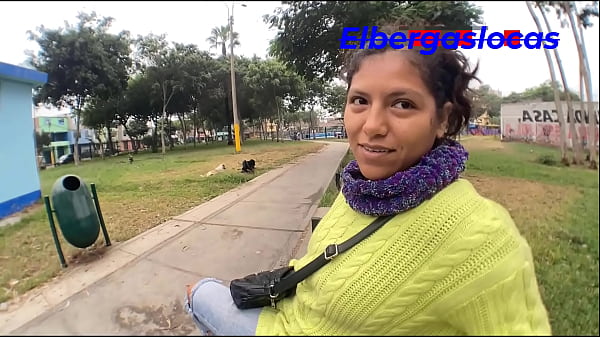 Download Video - I met a girl in the park and with the excuse of introducing her to my cat I ended up introducing her to my berga&comma; she loved the surprise and we ended up fucking and with a creampie as a gift