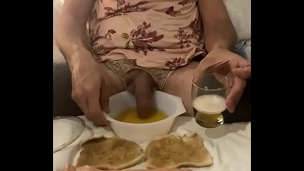 I love playing with my piss