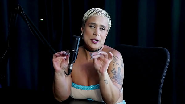 Download Video - loira pelada recebe massagem depois de ouvir que ela se arrependeu em um encontro com um Homem que havia prometido tudo&comma; e passou a madrugada trabalhando - Just Joana &lpar;WATCH ON&colon; SHEER&sol;RED&rpar;