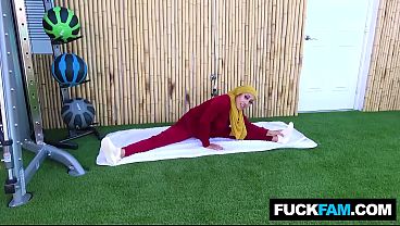 Horny HIJABI Babe Pilate Lessons Leads to Hardcore SEX Kira Perez, Nicky Rebel