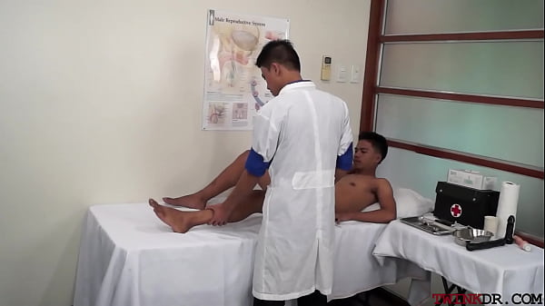 Download Video - Examined Asian twink nailed by doctor for cum