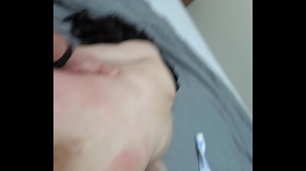 Pitt Bull Fait Éclater Un Gay Maigre Dans Les Cheveux En Sp