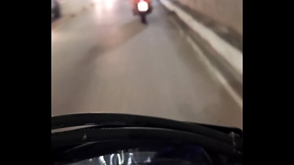 Na moto de fio dental pix 003.236.902-62