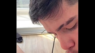 ME FLAGOU BATENDO UMA PUNHETA E ME AJUDOU LIBER...