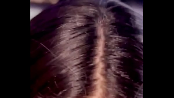 Download Video - Luego de ver unas pelis&comma; mi amiga insiste en tragarse mi leche