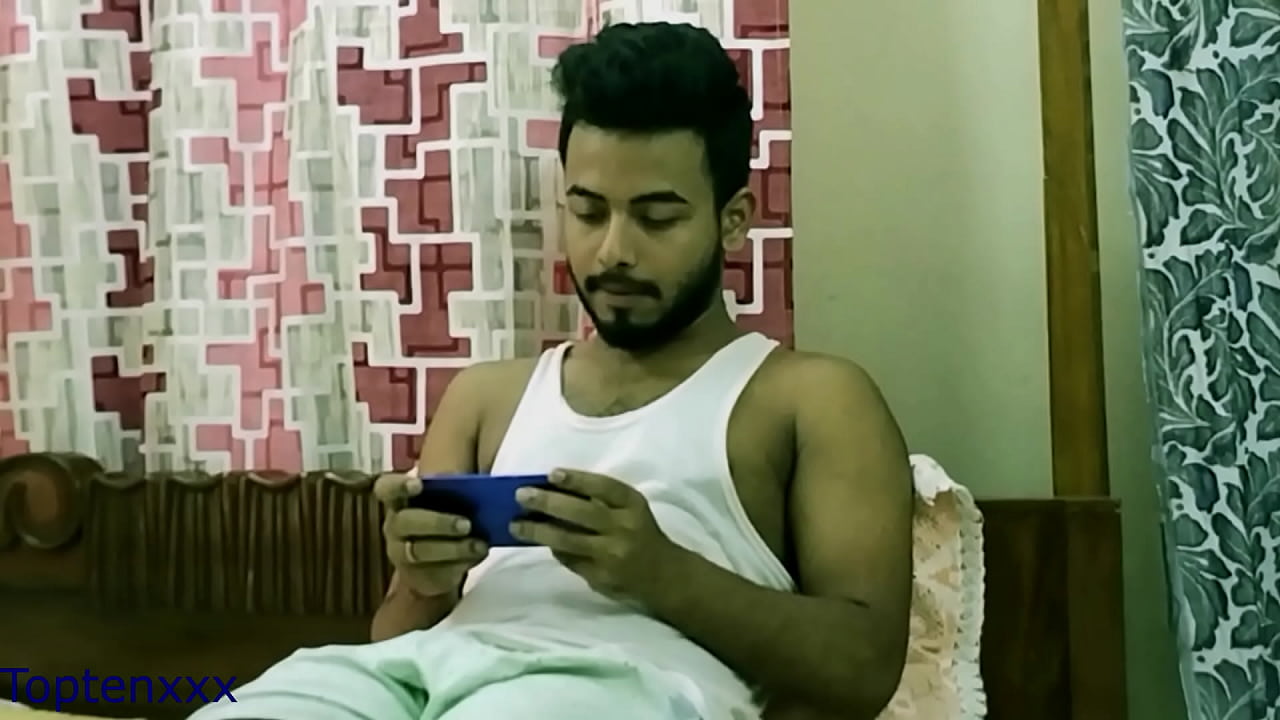 Indian hot Milf aunty fucking with two !! Nokrani se love with dirty audio