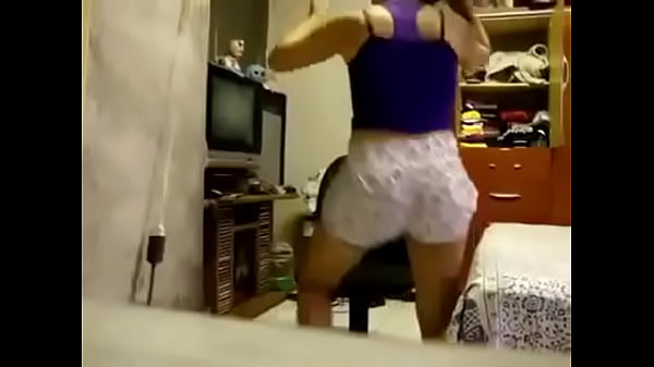 Girlfriend dancing funk 6