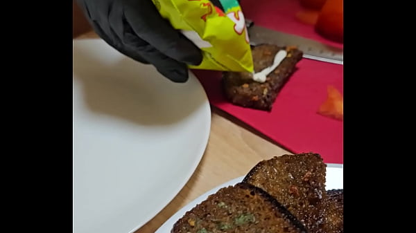 The new Emma's cooking show. S1E2: garlic breads and naked tits.