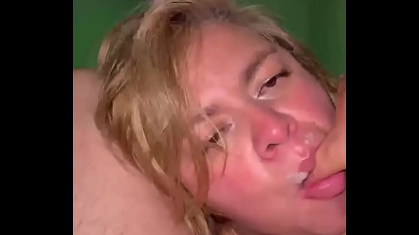 She sucks my cock and her anus is so big that it makes me cum in her mouth