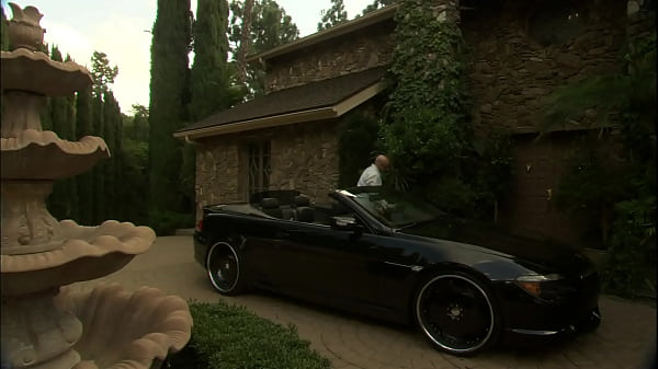 Annie Body Gets Fucked On Vacation