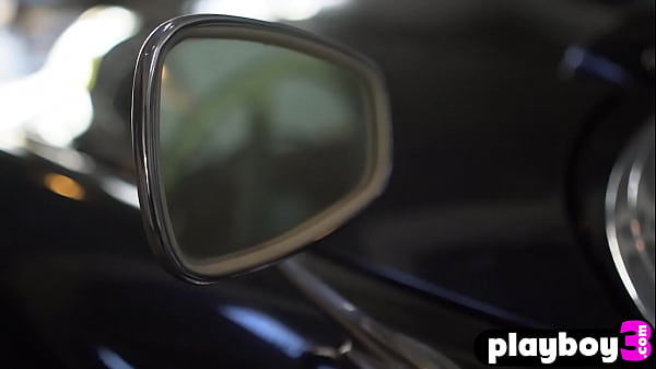 Download Video - Beautiful Latin teen Sarah Mollica showing of her body after striptease