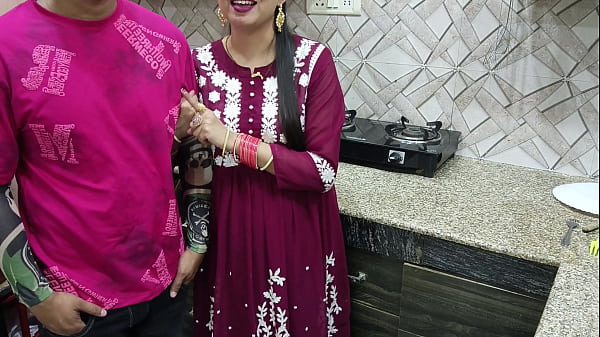 Indian desi bhabhi fucked hard by her devar in kitchen hindi