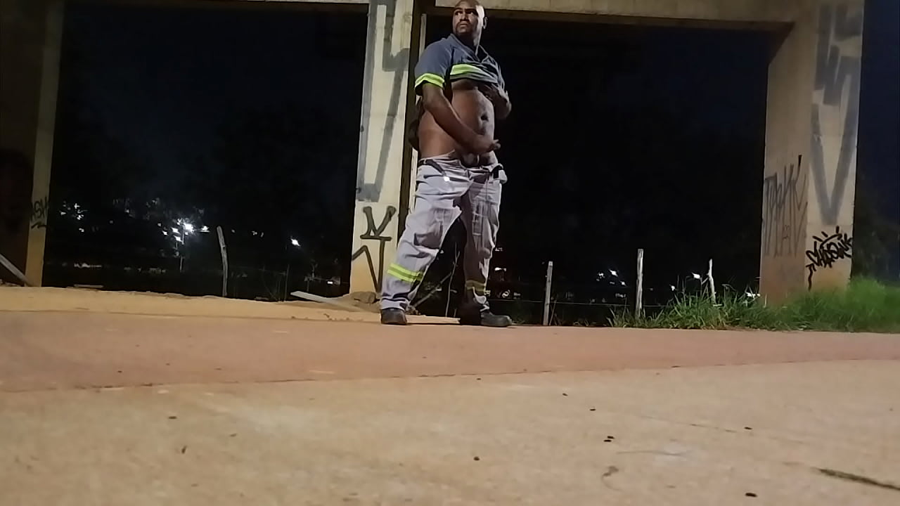 Masturbándose en la calle
                   black fetish gay bear uniforms black guy muchos negros