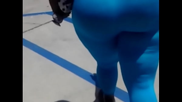 Download Video - bigbubblingbooty in blue spandex
