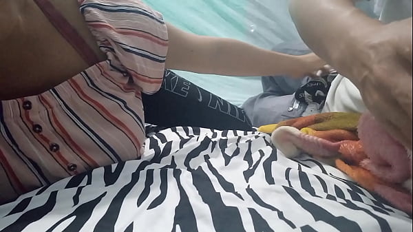 Stepsister and stepbrother record themselves having sex when the house is empty. That's why husbands shouldn't leave their wives alone at home for long periods.
