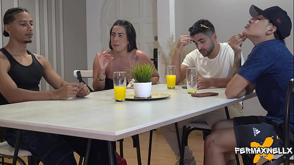 Download Video - una perra bbw recibe una doble penetracion-esposa infiel se folla a los dos socios de su marido