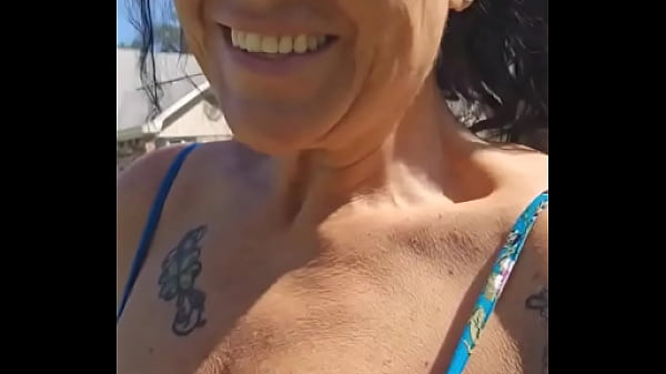 Have a Frisky Friday! Let the weekend shenanigans begin. TheHotGilfTour