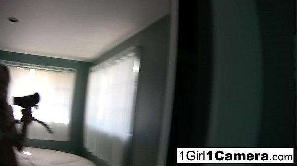 Eden Adams masturbates for you