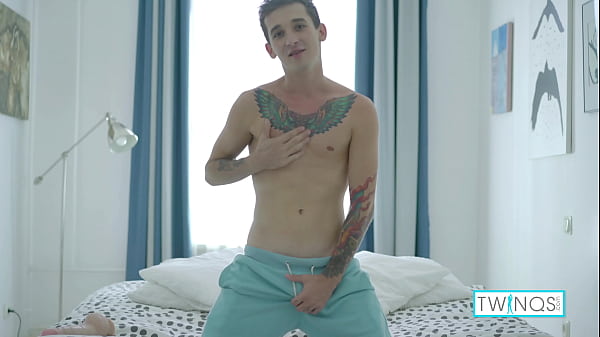 The Inked Noah Takes His Own Cock Deep Inside H...