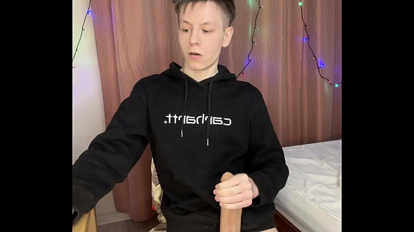 Twink Prostate Tingles During Intense Solo Hand...