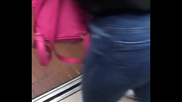 El culo de mi vecina