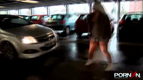 PORNXN Mature Blonde Public Pissing