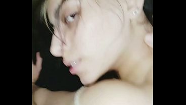 Download Video - Putita sanjuanina se deja llenar de leche y pide pije